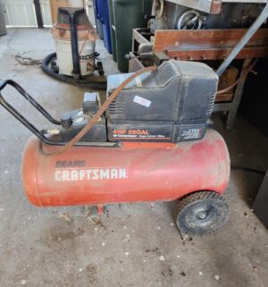 o52- Craftsman 25 gal electric air compressor w/ hose. Tested/works