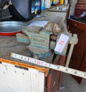 o71- Vintage Sears Vise 3 1/2