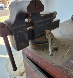 o71- Vintage Sears Vise 3 1/2 - Image 3