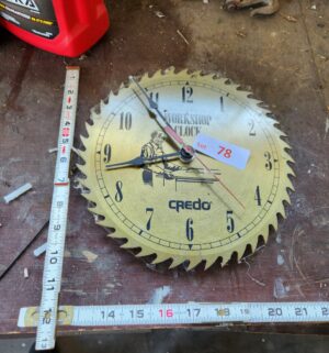o78- Credo Saw Clock