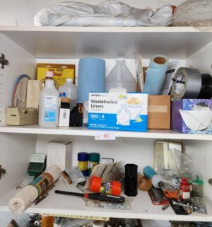 o81- contents of the top cabinet