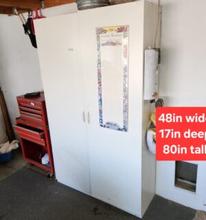 o89- Very Large Storage Cabinet