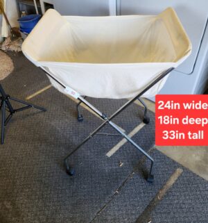 o90- vintage folding laundry basket