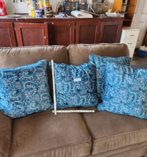 o92- Throw Pillows
