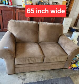 o93- Broyhill Loveseat Sofa. Moved to garage. Very Clean. Good Shape