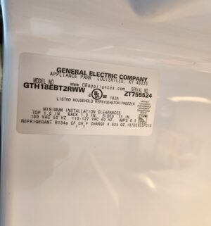 o94- GE Refrigerator. Used in Garage. Works Great - Image 3