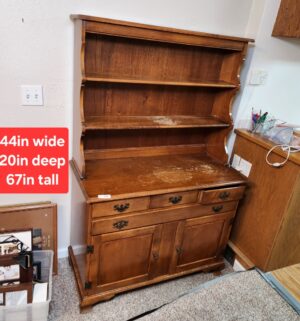 o108- Vintage Maple 2 Piece China Hutch
