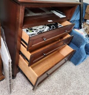 o127- Newer Media Dresser - Image 3