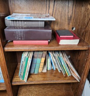 o129- books - Image 3