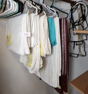 o135- Table cloths