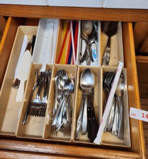 o143- Drawer of flatware