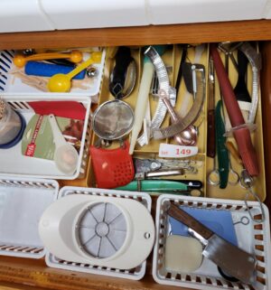 o149- kitchen utensils - Image 4
