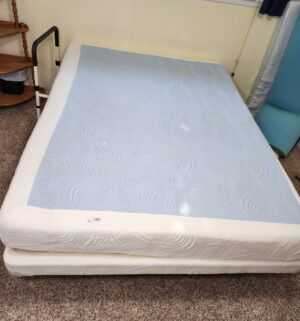 o189- Queen Pure Latex Bliss Mattress, Boxspring, Frame