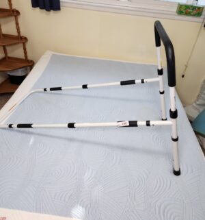 o190- Endurance Hand Bed Rail w/ Floor Support - Image 3