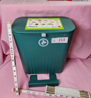 o213- clovis trash can