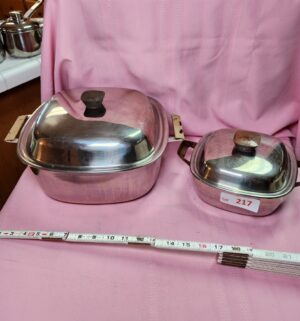o217- vintage cookware