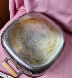 o217- vintage cookware - Image 4