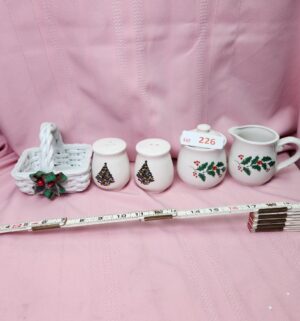 o226- christmas dishes