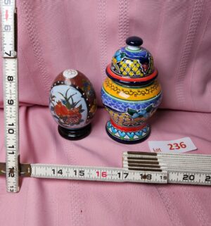 o236- hand painted egg vase, Hernandez Vase