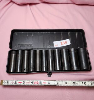o239- pittsburgh metric socket set
