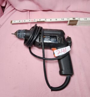 o241- black & decker 3/8in drill