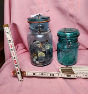 o256- Ball Jars w/ buttons