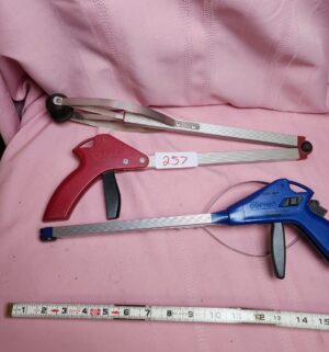 o257- Deluxe Gopher Grabbers