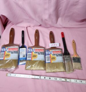 o284- paint brushes