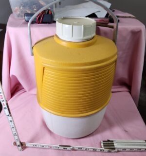 o287- vintage sears 3 gal cooler - Image 3