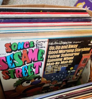 o292- vinyl record collection - Image 3