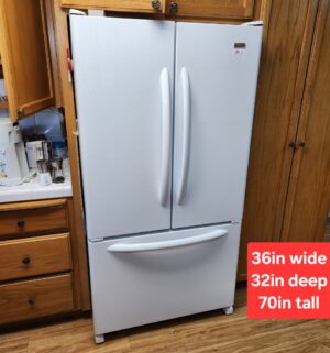 o302- Kenmore Elite French Door Refrigerator. Ice Maker/works.