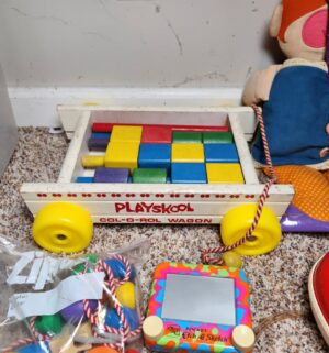 o303- Playskool Wagon, other vintage tools - Image 3