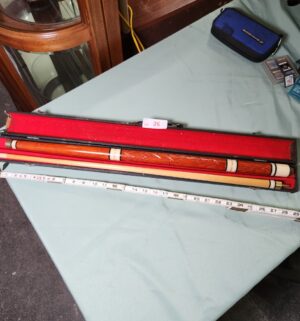 v26- Vintage Pool Cue