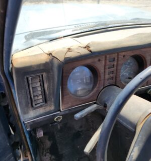 v131- 1983 Ford Ranger XL 5-Speed Diesel Long Bed. Does Not Run. Bill of Sale Only. 23pics 1 video - Image 11
