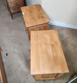 w5- Pair of Newer Night Stands - Image 3
