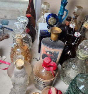 w13- vintage decanter collection. Empty bottles - Image 3