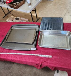 w24- wilton, other bakeware