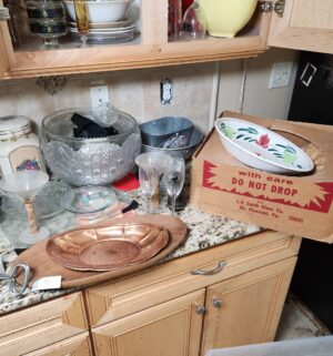 w35- misc kitchen items on the counter