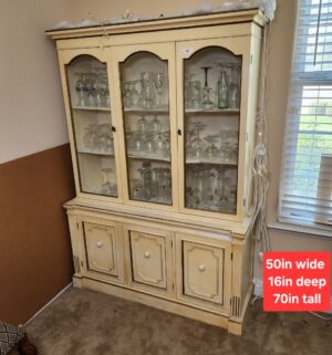 w40- Vintage 1 Piece China Hutch. Great Shape