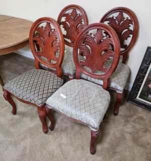 w44- Set of 4 dining chairs
