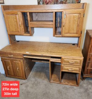 w58- 2 Piece Computer Desk w/ hutch. Great Shape