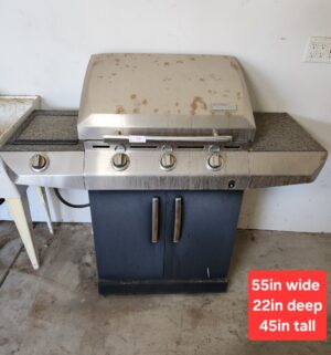 w78- Charbroil Stainless BBQ w/ tank