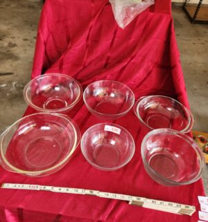 w134- Mixing bowls, by pryex, france
