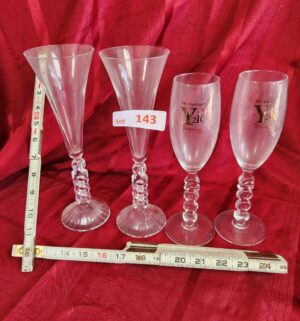 w143- Y2K Glasses