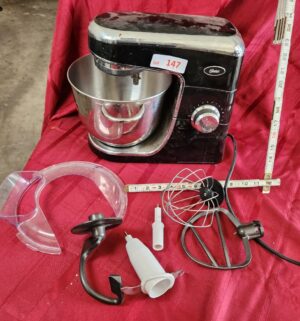w147- Oster Mixer