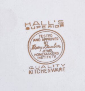 w148- Halls Superior Covered Dish - Image 3