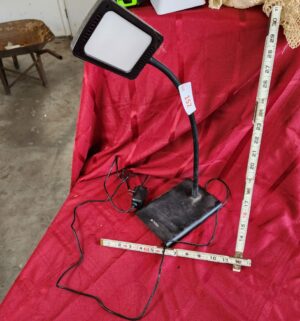 w152- Trond Lamp