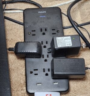 x51- Philips power strip