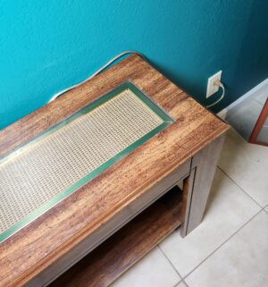 x63- Glass top sofa/entry table - Image 3