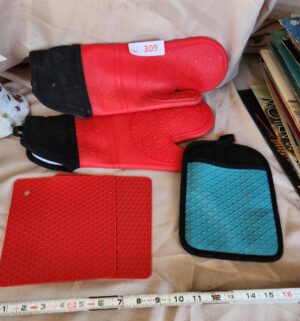 x309- silicone ovenware